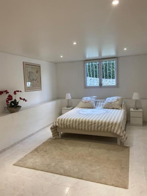 Appartement T2 Avec Jardin Et Piscine Privee à Velaux Extérieur photo