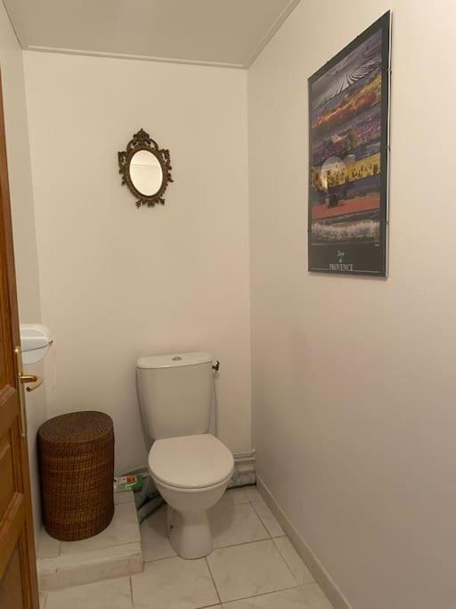 Appartement T2 Avec Jardin Et Piscine Privee à Velaux Extérieur photo