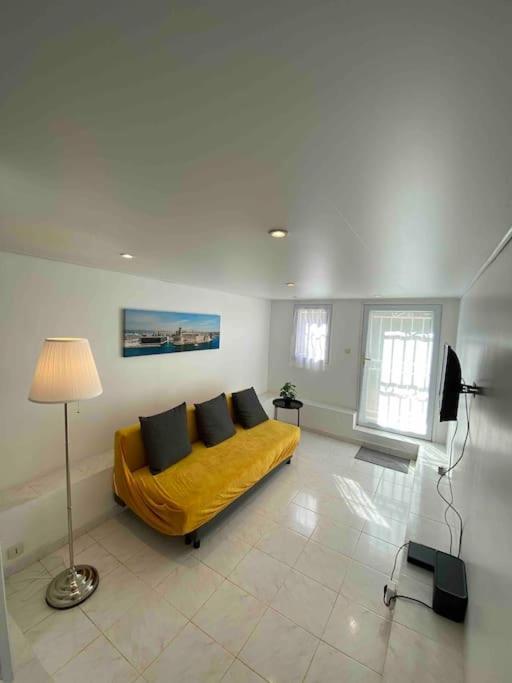 Appartement T2 Avec Jardin Et Piscine Privee à Velaux Extérieur photo